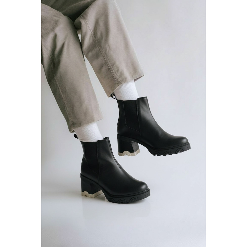 Joan Now Waterproof Chelsea Boot Black Size 7.5